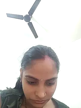 Snapshot of shifali21girl chatting on November 2025 04:22:01 AM shifali21girl online show from November 2025 04:22:01 AM