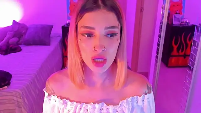 Snapshot of rotwallace chatting on February 2026 10:22:02 PM rotwallace online show from February 2026 10:22:02 PM