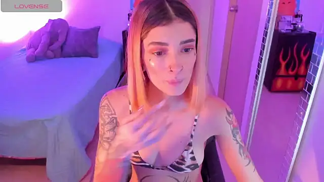 Snapshot of rotwallace chatting on February 2026 09:58:02 PM rotwallace online show from February 2026 09:58:02 PM