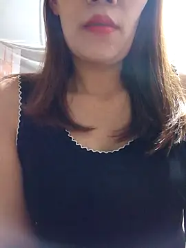 Hini68 online show from November 2025 12:10:01 PM