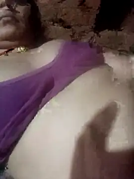 Karina jann online show from April 2026 03:47:01 PM