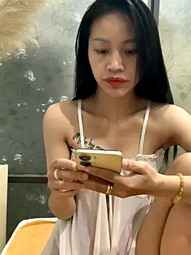 Tiny-122 online show from November 2025 06:17:02 AM