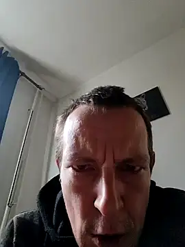 Snapshot of Krocanek chatting on November 2025 08:40:02 AM Krocanek online show from November 2025 08:40:02 AM