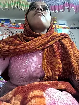 Hot suini online show from January 2026 04:46:02 PM