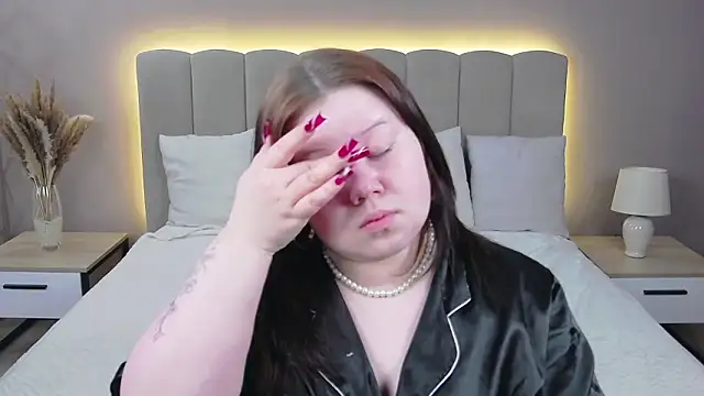 EvaNova  online show from March 2026 04:38:02 AM