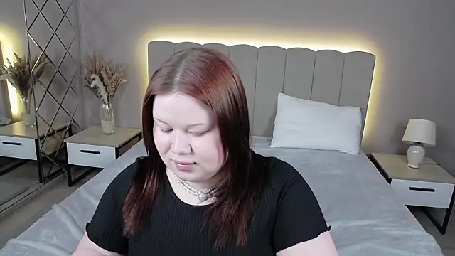 Snapshot of EvaNova_ chatting on May 2026 10:38:02 AM EvaNova online show from May 2026 10:38:02 AM