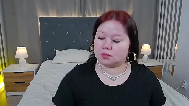 EvaNova  online show from December 2025 04:26:02 AM