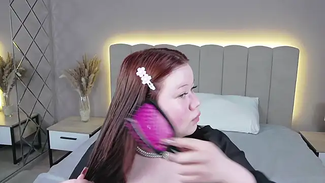 EvaNova  online show from April 2026 11:27:01 AM