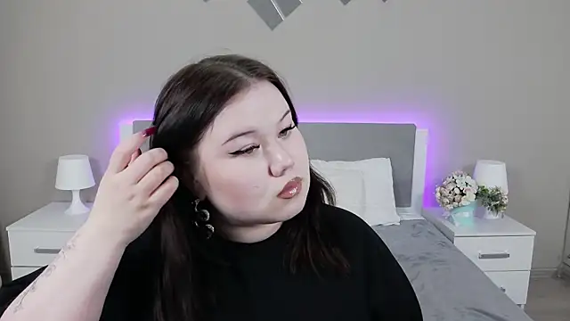 EvaNova  online show from November 2025 08:52:01 AM