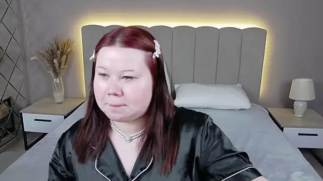 EvaNova  online show from April 2026 10:00:01 AM