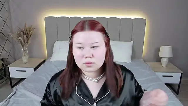 EvaNova  online show from April 2026 10:43:01 AM