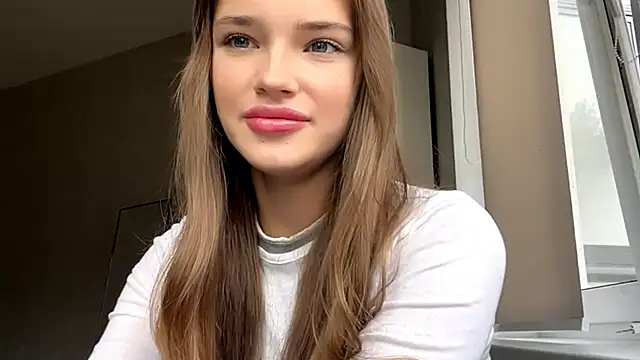 Snapshot of HuldaTredo chatting on November 2025 10:19:01 AM HuldaTredo online show from November 2025 10:19:01 AM