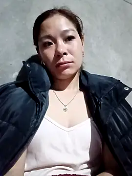 Lyla john online show from February 2026 10:56:01 PM