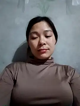 Lyla john online show from January 2026 01:42:02 AM