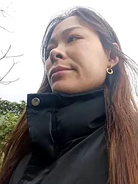 Lyla john online show from February 2026 04:10:01 AM