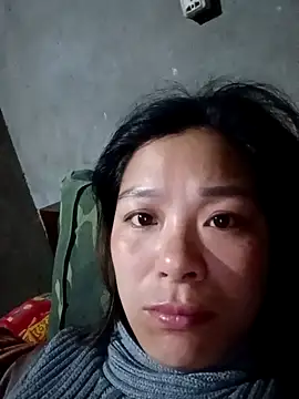 Lyla john online show from February 2026 01:37:01 AM