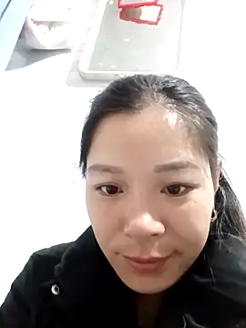 Lyla john online show from December 2025 09:28:02 PM