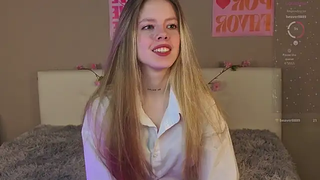 Snapshot of TiffinyMergist chatting on December 2025 07:37:01 PM TiffinyMergist online show from December 2025 07:37:01 PM