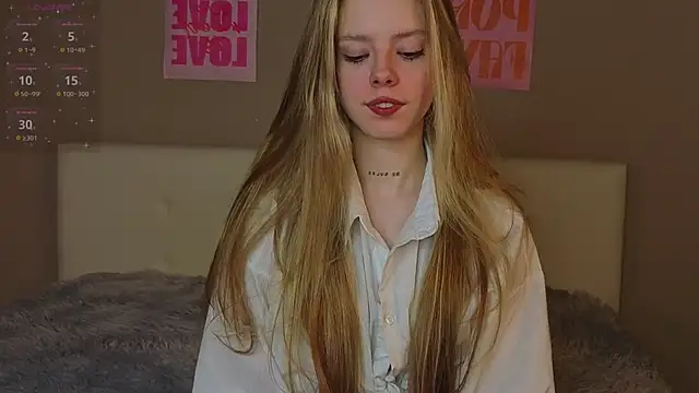 Snapshot of TiffinyMergist chatting on December 2025 07:30:01 PM TiffinyMergist online show from December 2025 07:30:01 PM