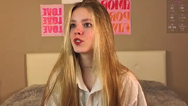 Snapshot of TiffinyMergist chatting on December 2025 08:03:02 PM TiffinyMergist online show from December 2025 08:03:02 PM