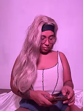 CaneliitaBlaze online show from November 2025 11:27:02 AM