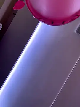 yourselenaa online show from January 2026 01:18:02 PM