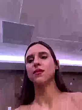 yourselenaa online show from January 2026 01:18:01 PM