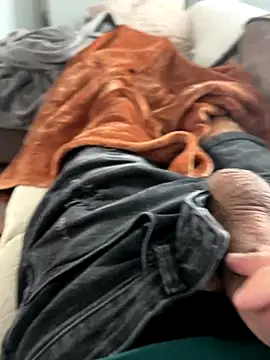 Snapshot of groschibre40100 chatting on November 2025 12:31:02 PM groschibre40100 online show from November 2025 12:31:02 PM