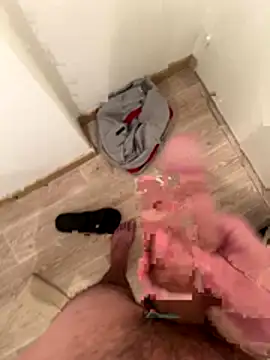 Snapshot of groschibre40100 chatting on December 2025 01:17:02 PM groschibre40100 online show from December 2025 01:17:02 PM