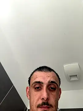 Snapshot of groschibre40100 chatting on November 2025 10:53:01 AM groschibre40100 online show from November 2025 10:53:01 AM