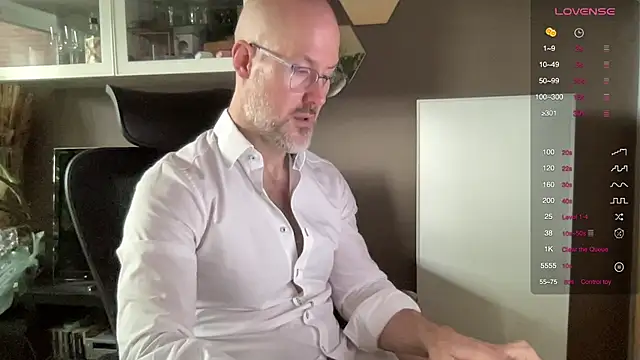 Snapshot of the_new_fit_rubinho chatting on December 2025 09:19:01 AM the new fit rubinho online show from December 2025 09:19:01 AM