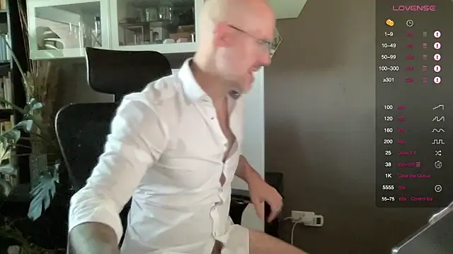 the new fit rubinho online show from April 2026 05:56:02 AM