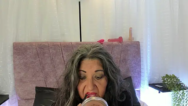 Victoriaa Anderson online show from April 2026 02:10:02 PM