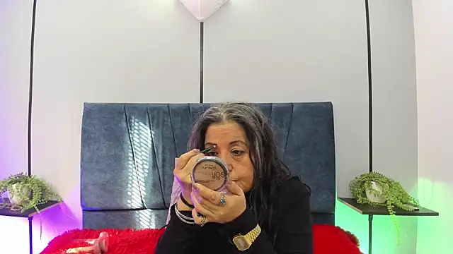 Victoriaa Anderson online show from July 2026 12:49:01 PM