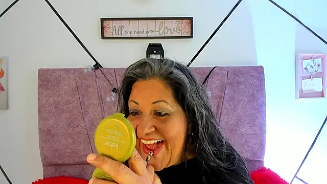 Victoriaa Anderson online show from February 2026 01:08:01 PM