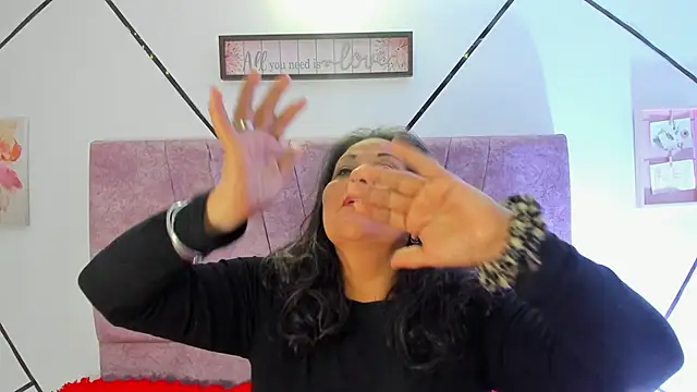 Victoriaa Anderson online show from January 2026 01:26:01 PM