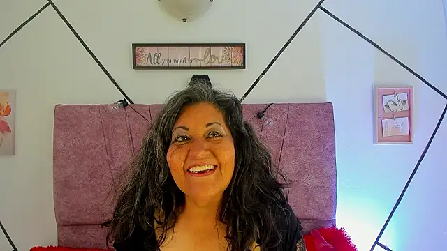 Victoriaa Anderson online show from February 2026 05:45:01 PM