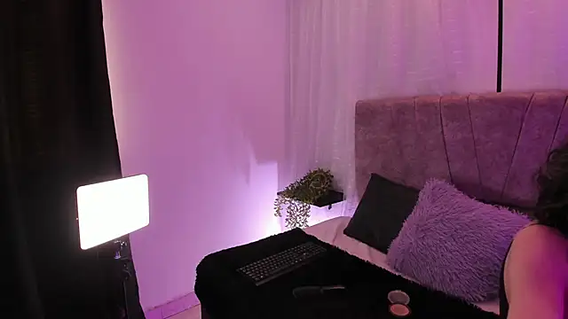 Victoriaa Anderson online show from April 2026 01:29:01 PM