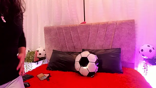 Victoriaa Anderson online show from June 2026 12:17:01 PM