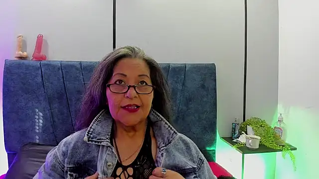 Victoriaa Anderson online show from June 2026 01:16:01 PM
