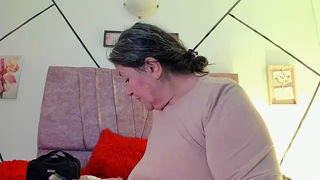 Victoriaa Anderson online show from January 2026 12:11:02 PM