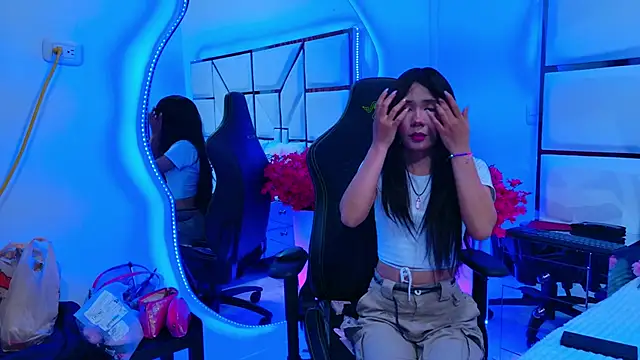 Snapshot of BunnySexyy18 chatting on February 2026 03:06:01 AM BunnySexyy18 online show from February 2026 03:06:01 AM