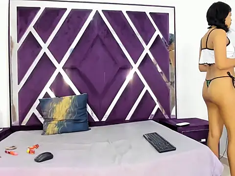 ninaasm online show from January 2026 12:52:02 PM