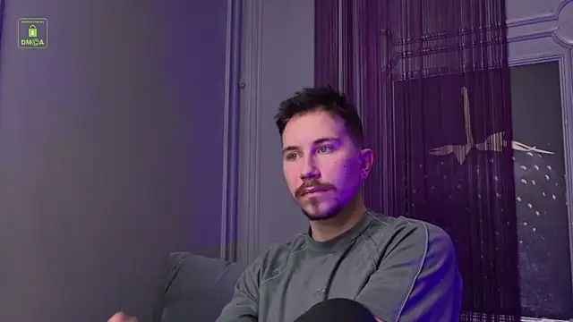 IskellaEvans online show from November 2025 08:13:02 PM