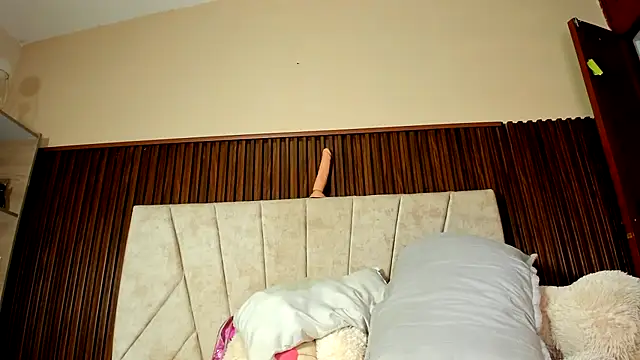 AMARA BRUNET online show from January 2026 05:27:02 PM