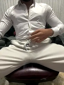 DARK0924 online show from November 2025 05:45:02 PM