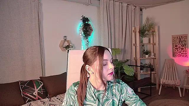 FrancescaCavaliere online show from February 2026 09:09:01 AM