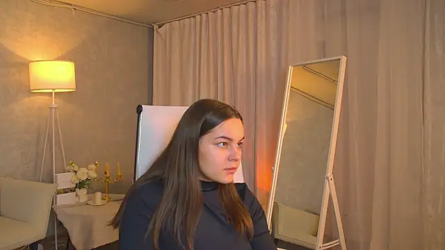 FrancescaCavaliere online show from November 2025 09:30:01 AM