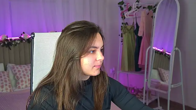 FrancescaCavaliere online show from July 2026 03:56:01 PM