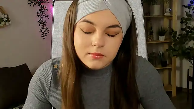 FrancescaCavaliere online show from November 2025 09:09:02 AM